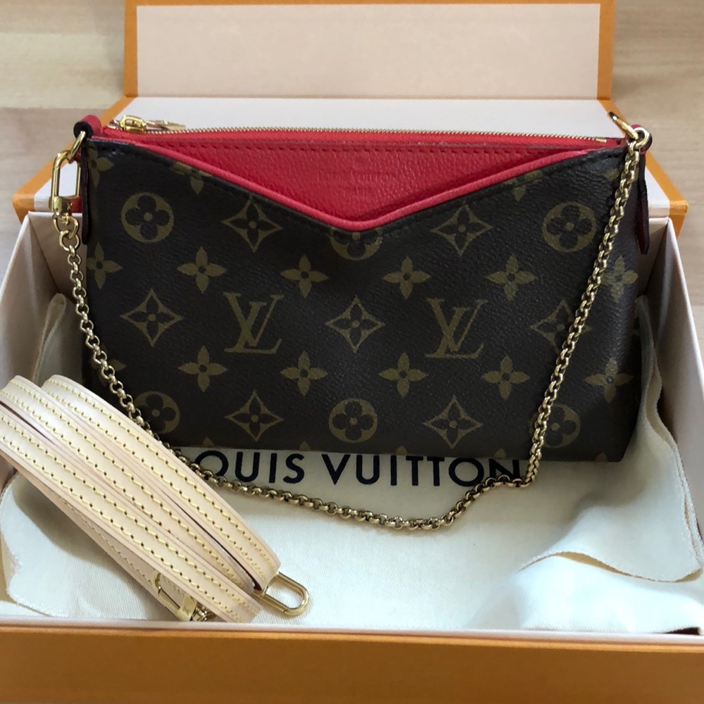 🌺🌺 RARE  🌺🌺 Louis Vuitton Pallas Crossbody